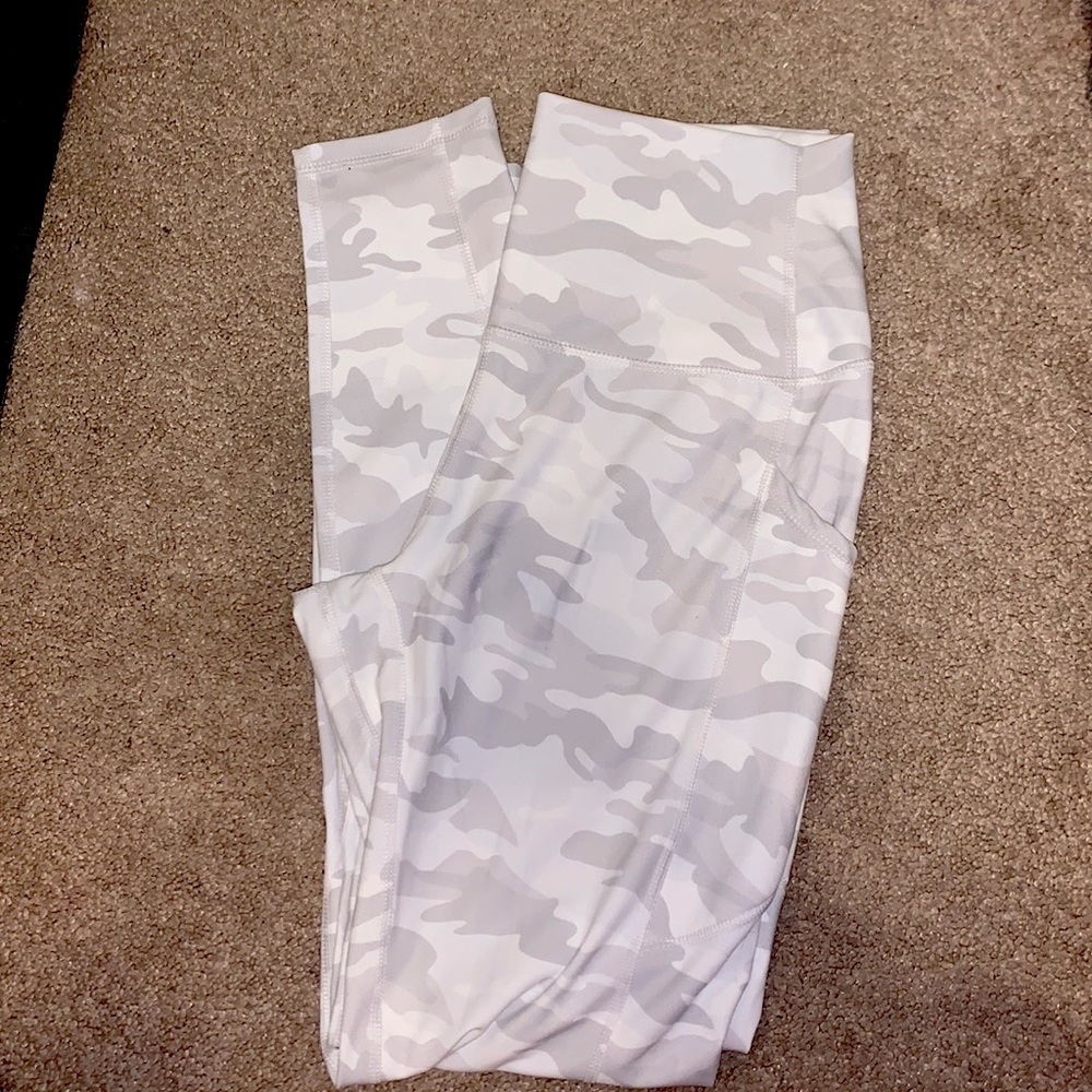 Ododos White Camo Leggings
